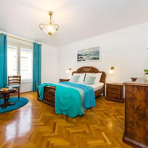 apartment-verdi.hotelinzadar.com/