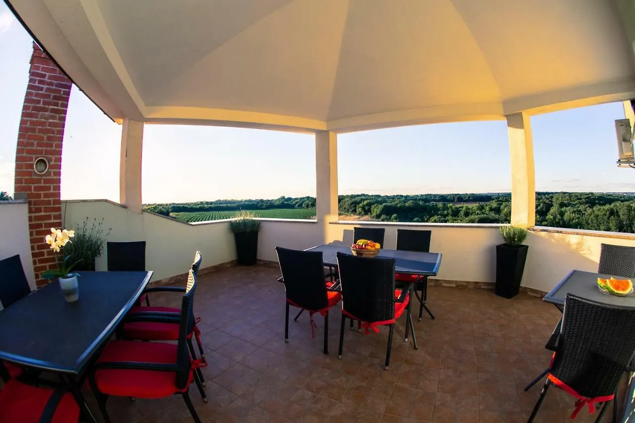 Amela Apartment Pula