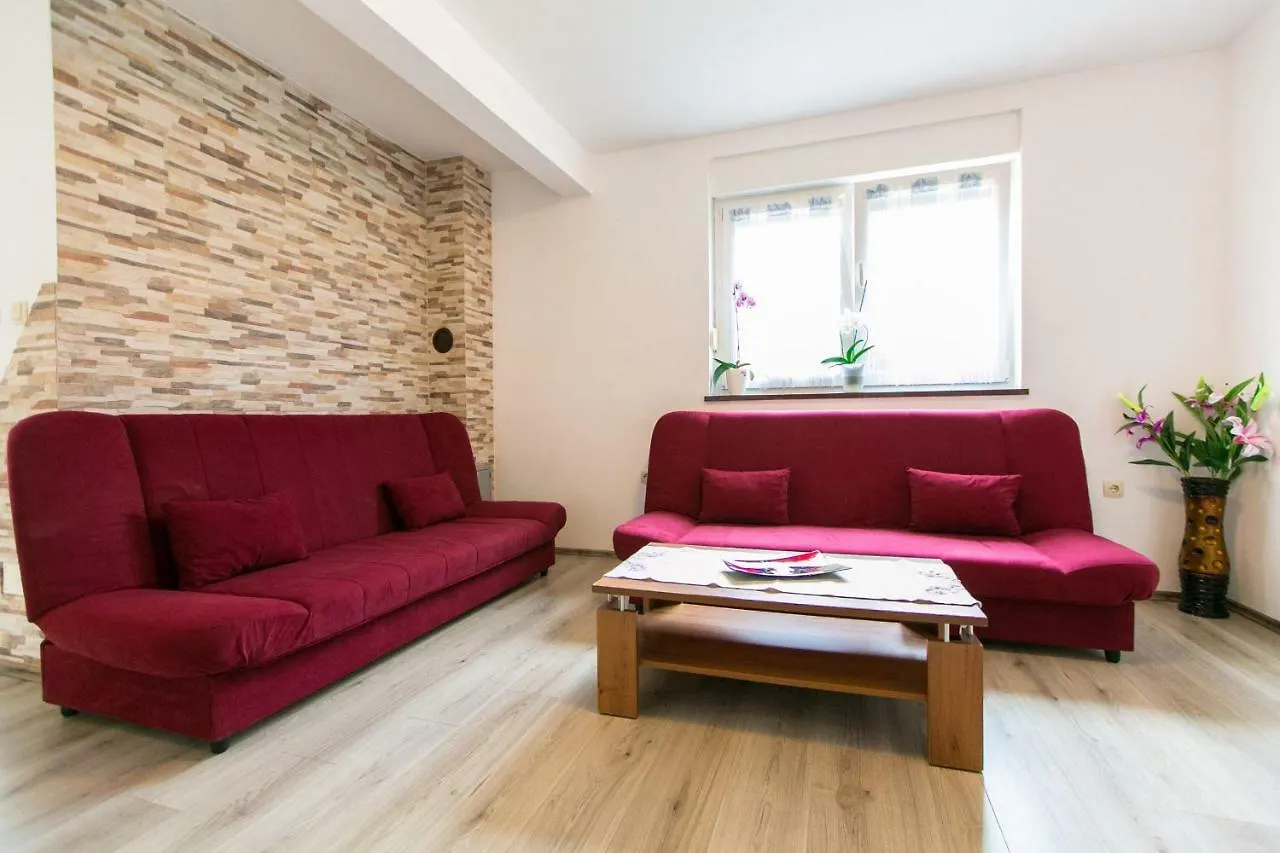 Amela Apartment Pula