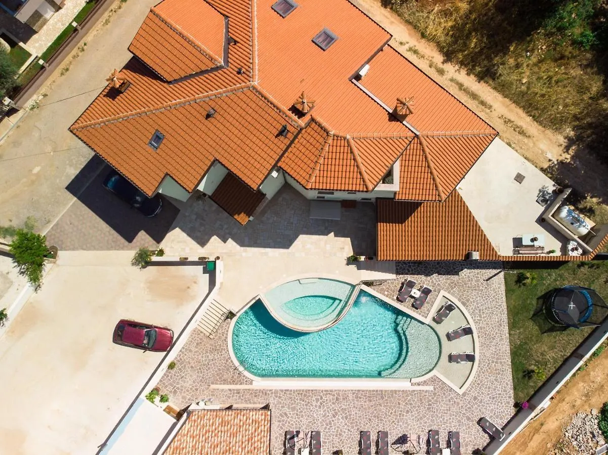 Amela Apartment Pula Croatia