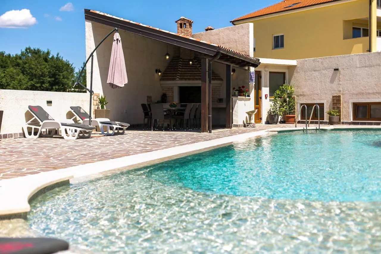 Amela Apartment Pula