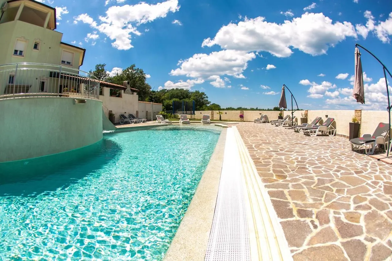 Amela Apartment Pula Croatia