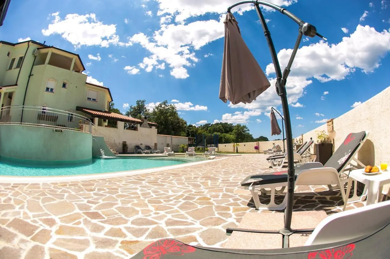 Amela Apartment Pula Croatia